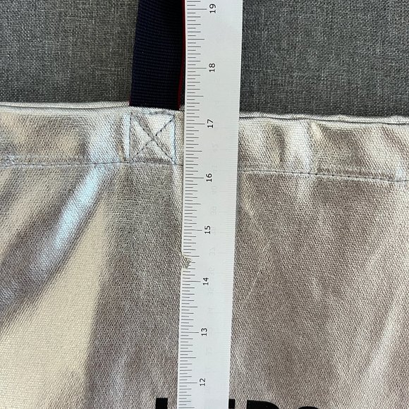 SOLD The Herschel Supply Co Unique Silver Tote Bag - Picture 6 of 11